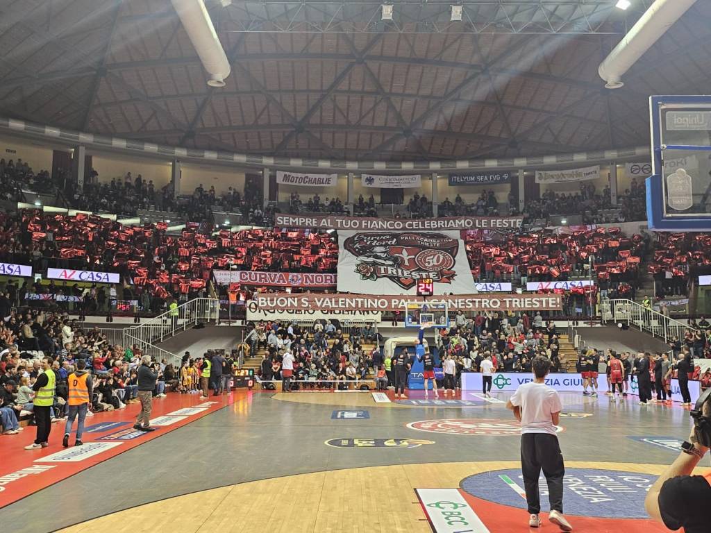 Trieste pirotecnica cancella la Guerri Napoli al&nbsp;Palatrieste